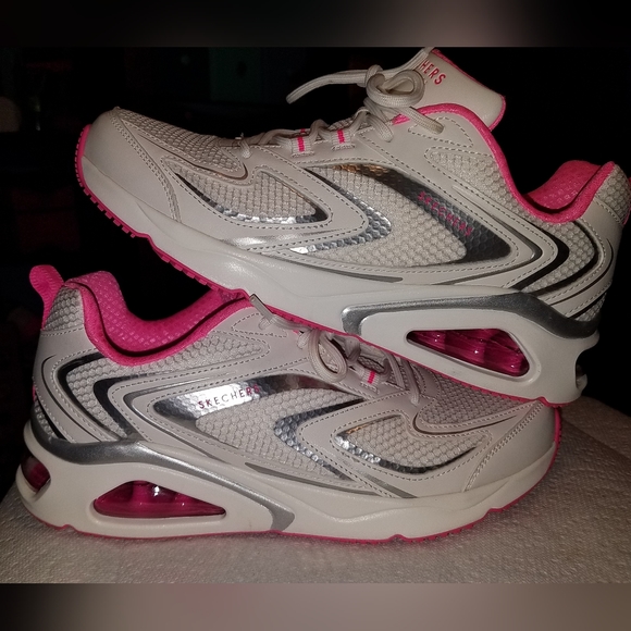 Sketchers Los Angeles - Picture 5 of 8